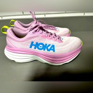 Women’s pink bondi 8 hokas